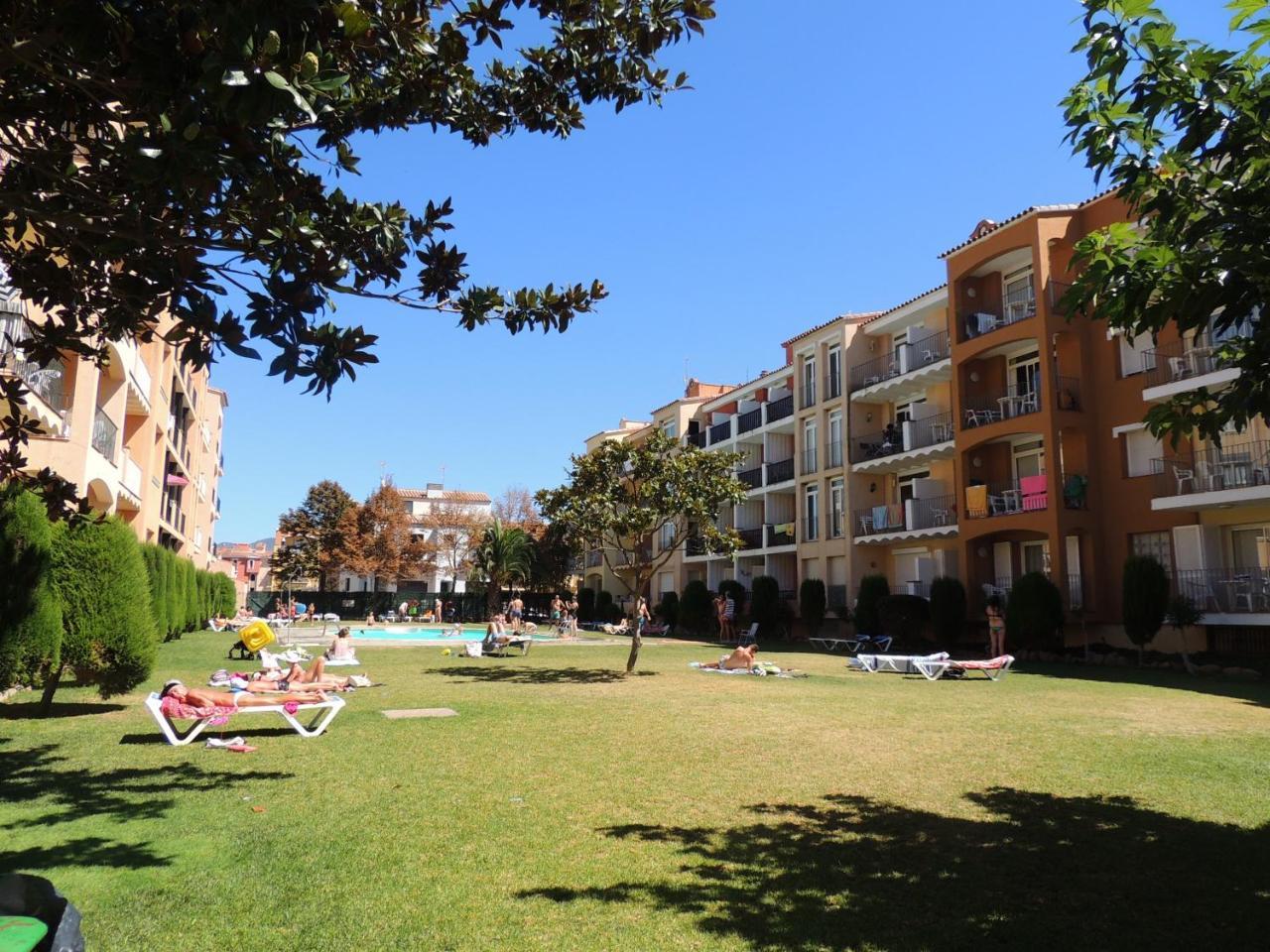 Gran Reserva Luna 5 17 - Barneda Premium Empuriabrava Bagian luar foto